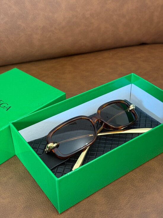 Bottega Veneta Sunglasses Tortoiseshell Gold Arms BV main image 5